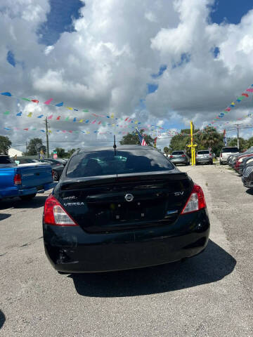 2013 Nissan Versa 1.6 S