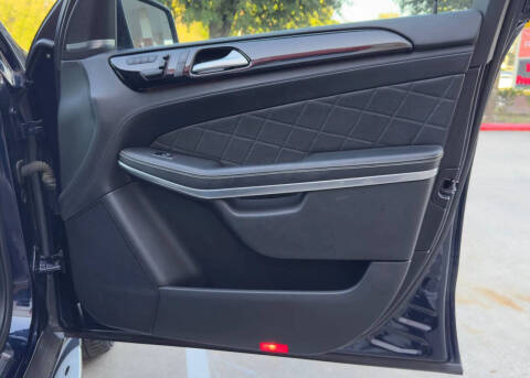 2015 Mercedes-Benz GL-Class GL 550 4MATIC