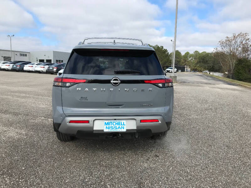 2025 Nissan Pathfinder Platinum