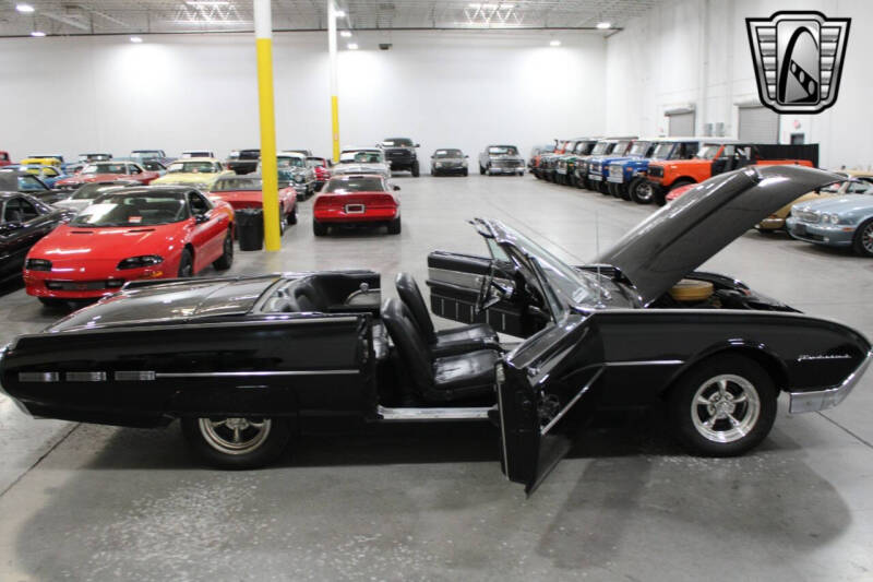 1962 Ford Thunderbird