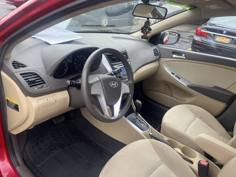 2013 Hyundai Accent GLS