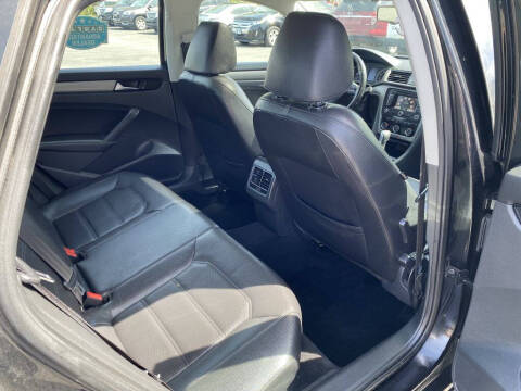 2014 Volkswagen Passat 1.8T SE PZEV