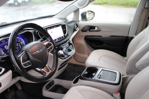 2021 Chrysler Pacifica Touring L