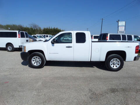 2013 Chevrolet Silverado 1500 for sale at AUTO FLEET REMARKETING, INC. in Van Alstyne TX