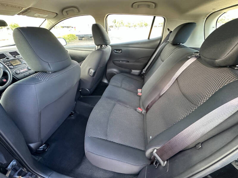 2015 Nissan LEAF S