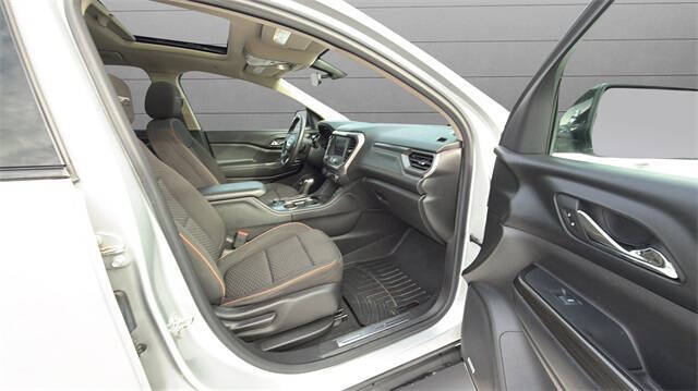 2017 GMC Acadia SLE-2