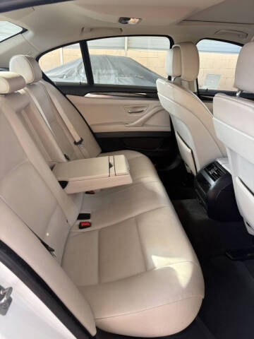 2012 BMW 5 Series 528i