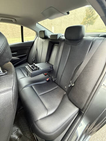 2016 BMW 3 Series 320i