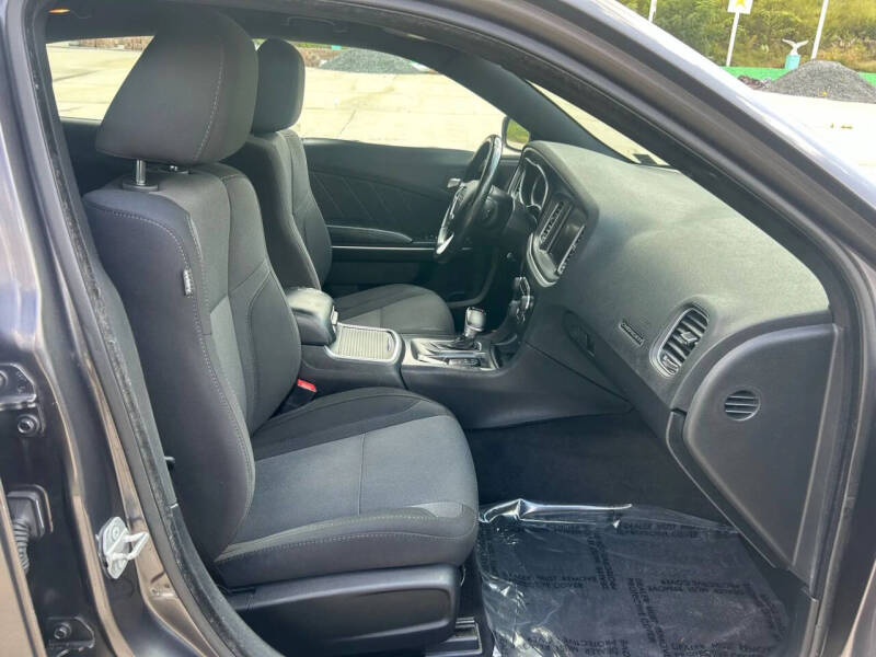 2016 Dodge Charger SXT