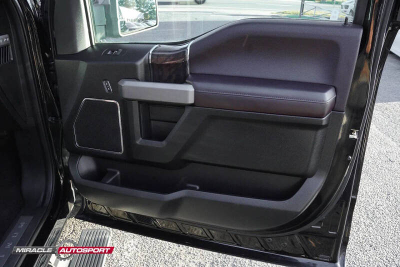 2017 Ford F-150 Platinum