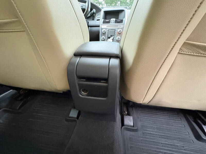 2016 Volvo XC60 T6 Drive-E