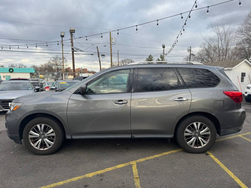 2018 Nissan Pathfinder SL