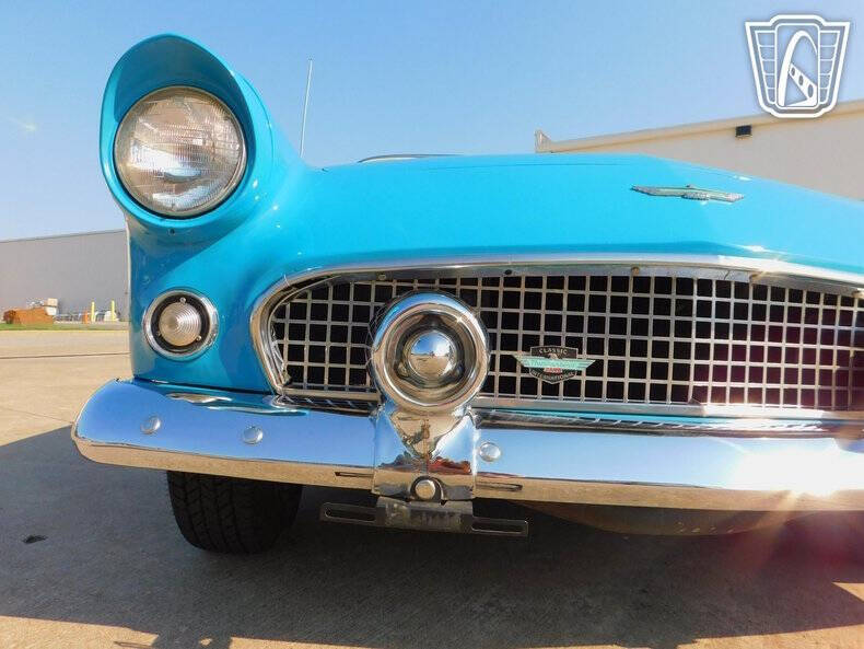 1956 Ford Thunderbird