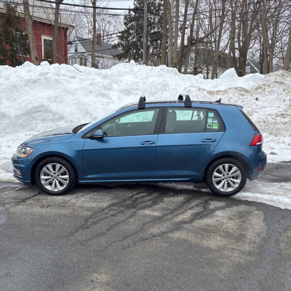 2019 Volkswagen Golf SE