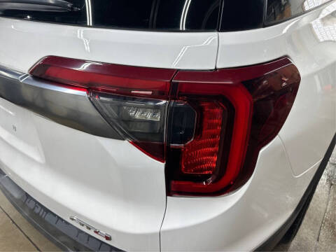2021 GMC Acadia AT4