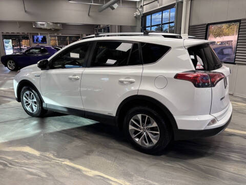 2017 Toyota RAV4 Hybrid XLE