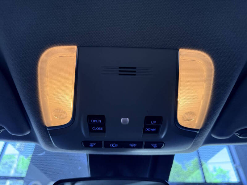 2018 Toyota Prius Three