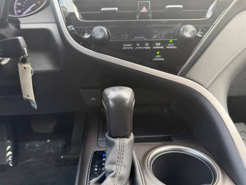 2022 Toyota Camry SE