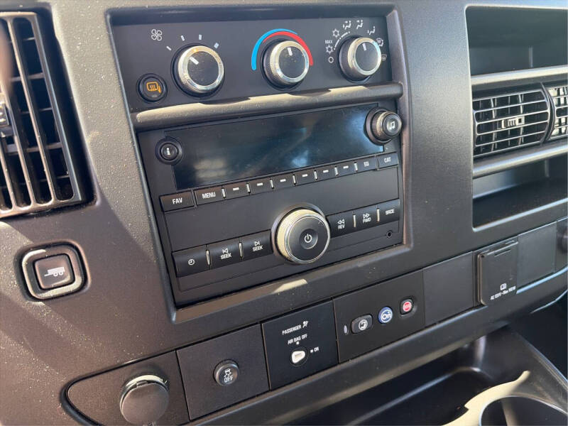 2023 GMC Savana 2500