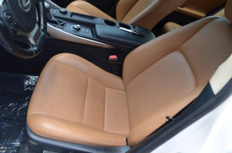 2016 Lexus IS 200t
