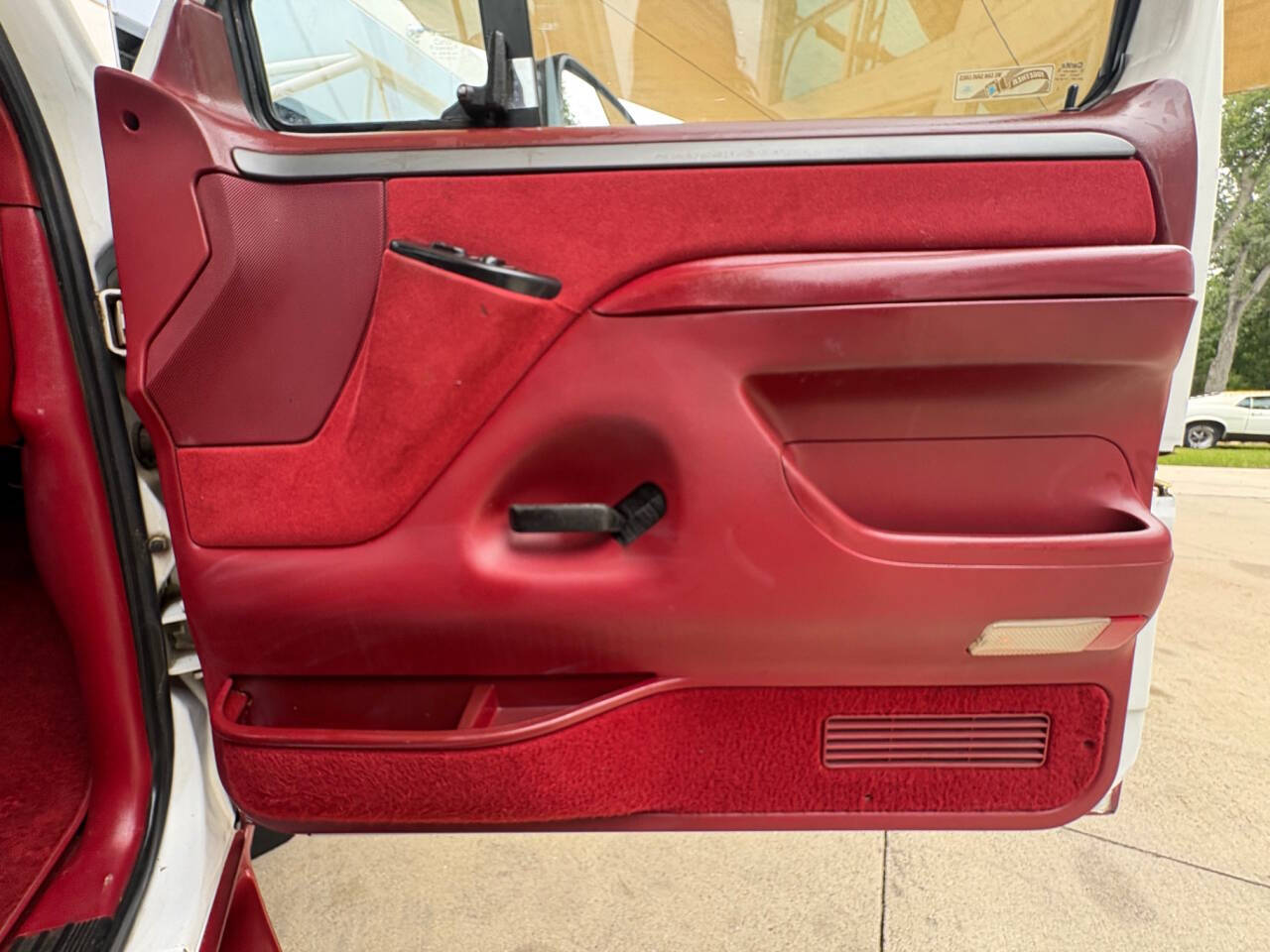 1992 Ford F-150 28