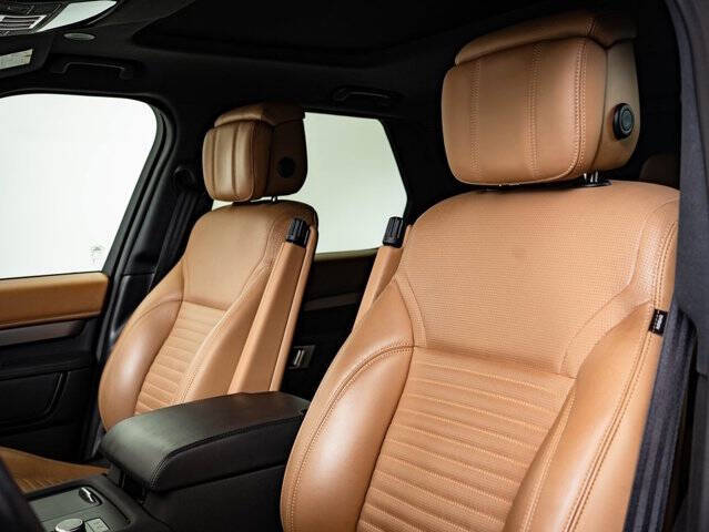 2023 Land Rover Discovery P300 S R-Dynamic