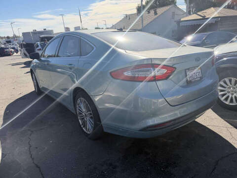 2014 Ford Fusion Hybrid SE