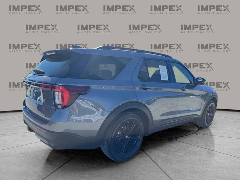 2025 Ford Explorer ST-Line