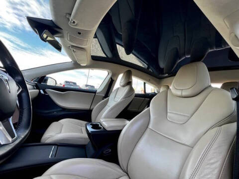 2017 Tesla Model S 90D