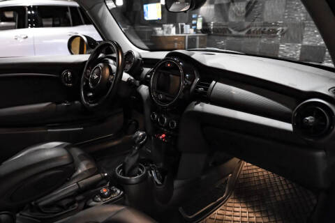 2017 MINI Hardtop 2 Door Cooper