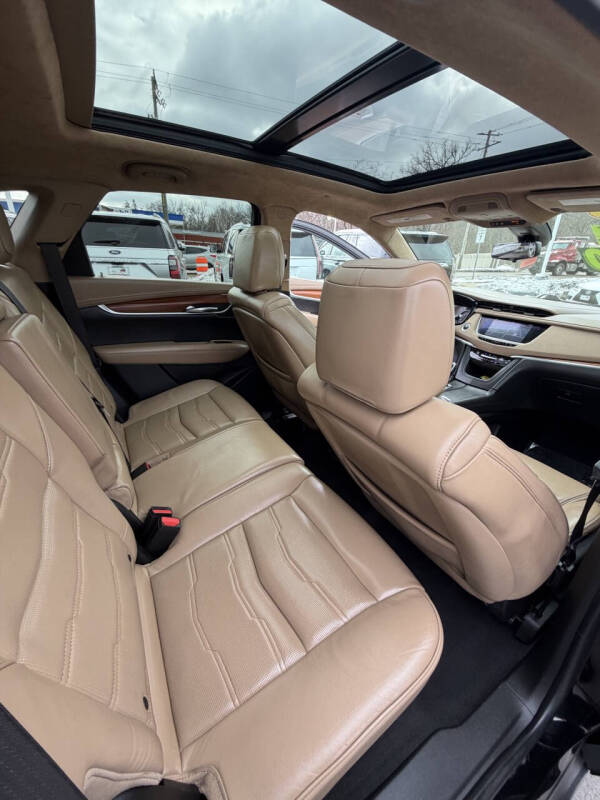 2017 Cadillac XT5 Platinum