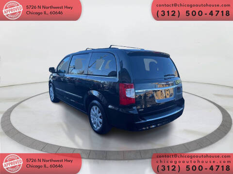 2016 Chrysler Town and Country Touring