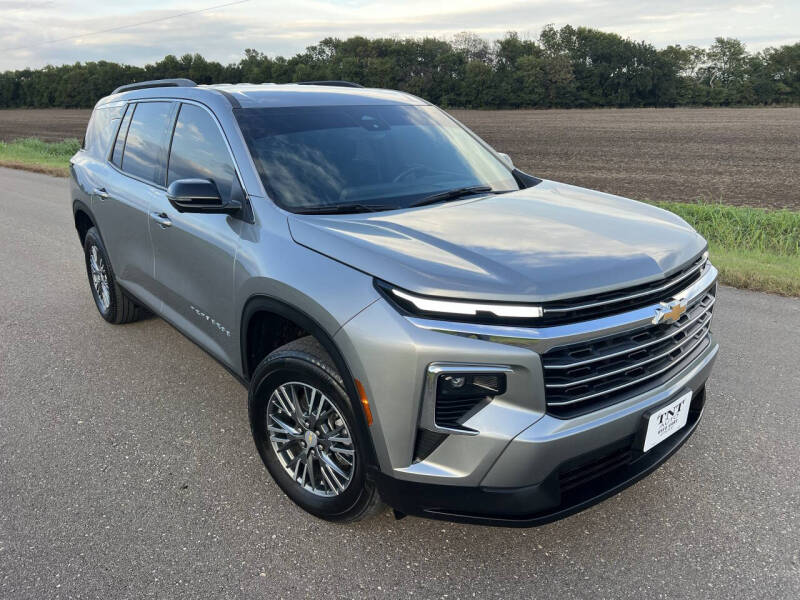 2024 Chevrolet Traverse LT