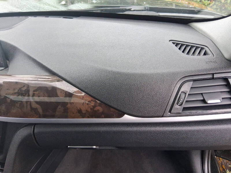 2015 BMW 3 Series 320i xDrive