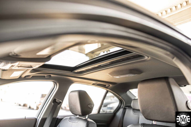 2017 BMW 3 Series 320i xDrive