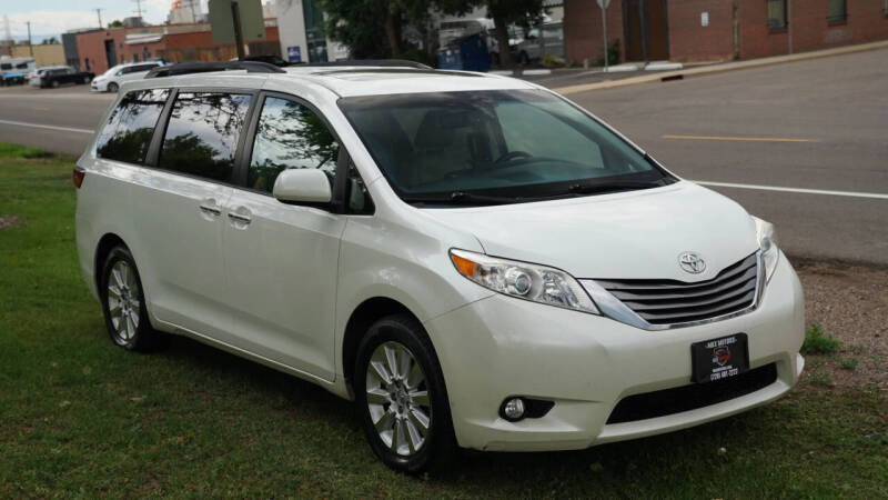 2015 Toyota Sienna