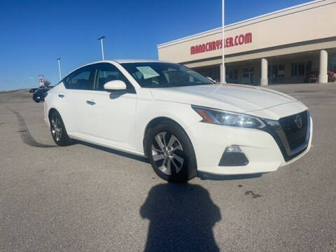 2020 Nissan Altima for sale at Mann Chrysler Dodge Jeep of Richmond in Richmond KY