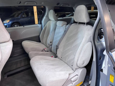 2014 Toyota Sienna