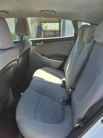 2016 Hyundai Accent SE