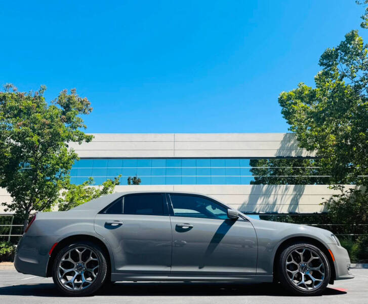 2018 Chrysler 300 S