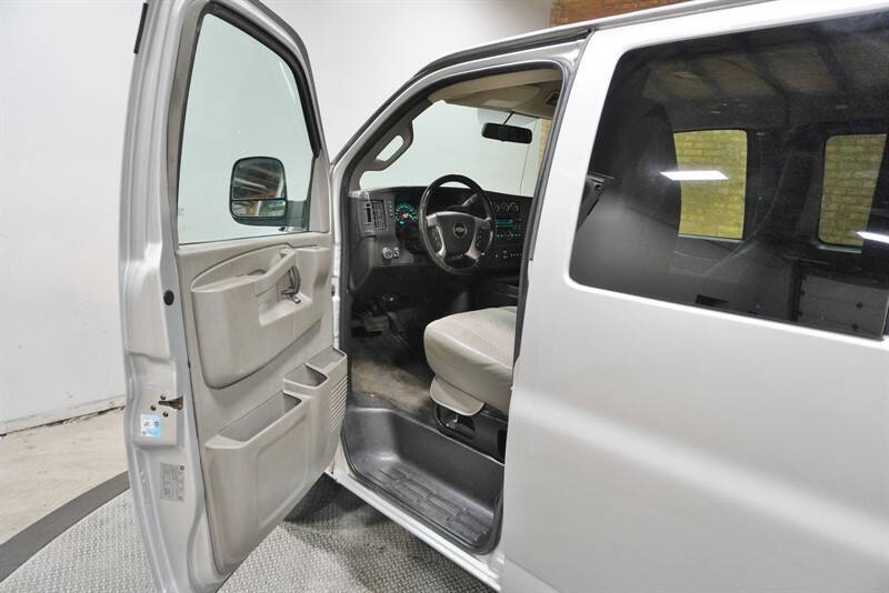 2017 Chevrolet Express LT 3500