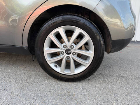2018 Kia Soul +