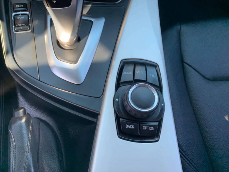2014 BMW 3 Series 320i