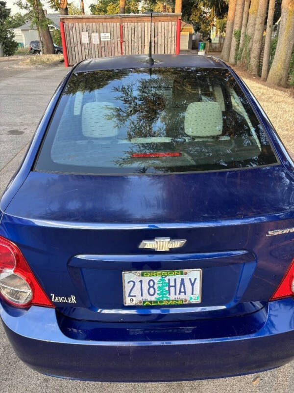2013 Chevrolet Sonic LS Auto