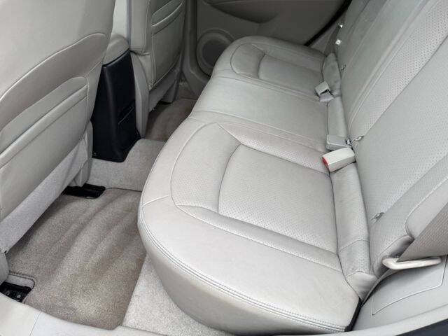 2013 Nissan Rogue SV w/SL Package