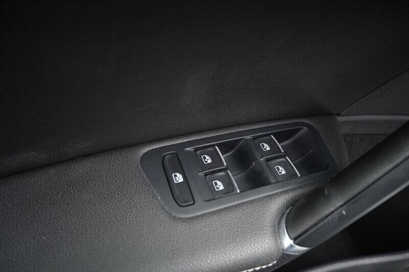 2019 Volkswagen Golf R 4Motion