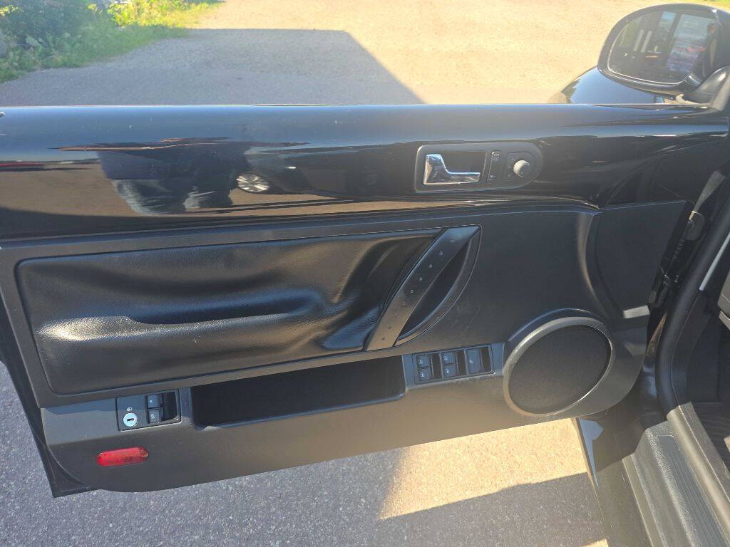 2008 Volkswagen New Beetle Convertible 46