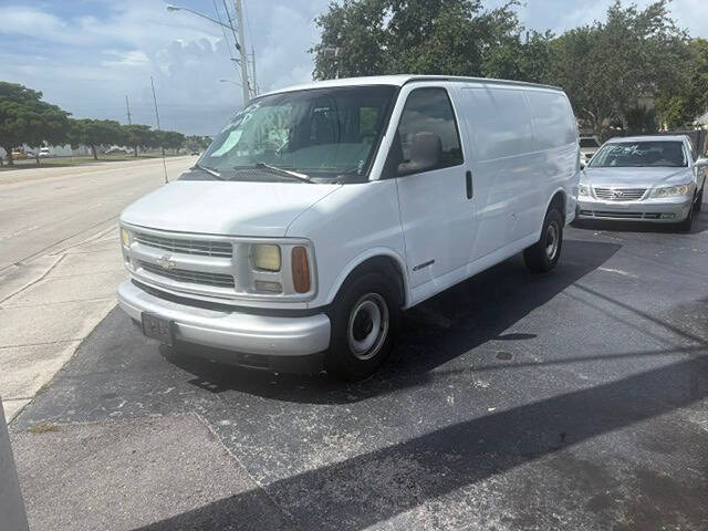 2000 Chevrolet Express G2500