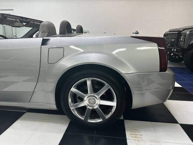 2005 Cadillac XLR