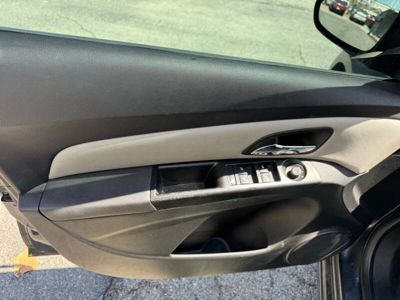 2013 Chevrolet Cruze LS Auto